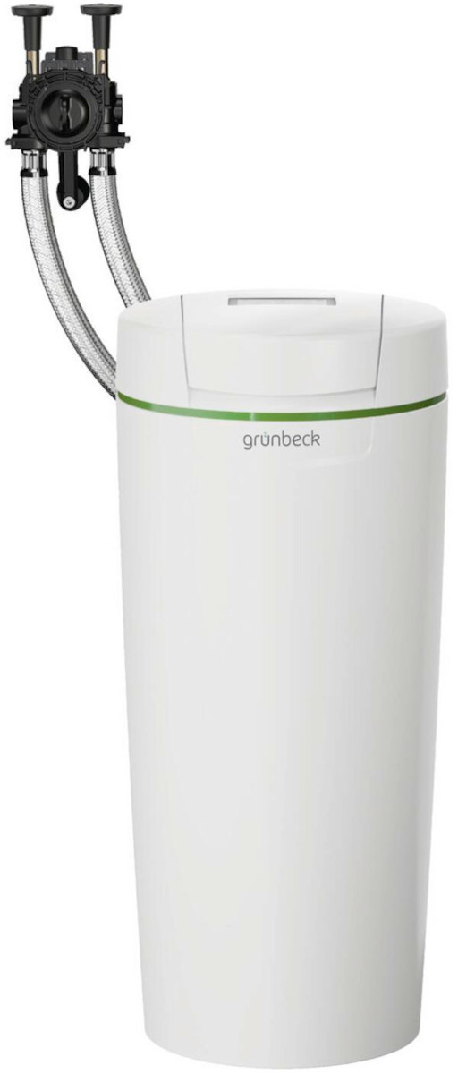 Grünbeck Enthärtungsanlage softliQ:SE18, Frontansicht, vor weißem Hintergrund