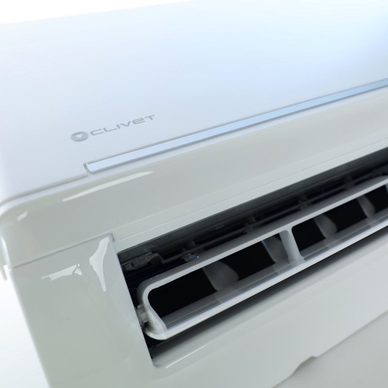 Inneneinheit Clivet EZCool, Klimaanlage Komplettset, 5,3 kW, nah, von schräg vorne