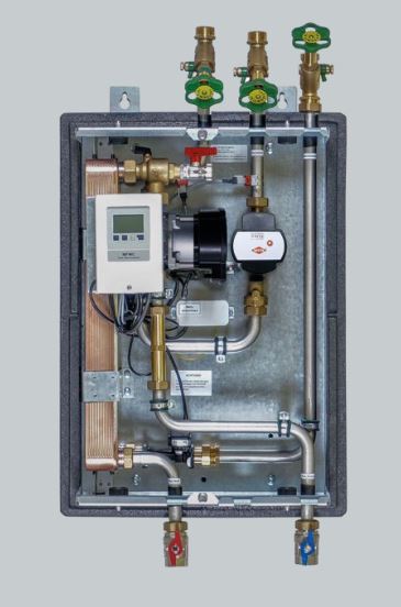 ZEWO Frischwasserstaion FW-EZ40/ISO, wandhängend, Frontansicht, vor grauem Hintergrund